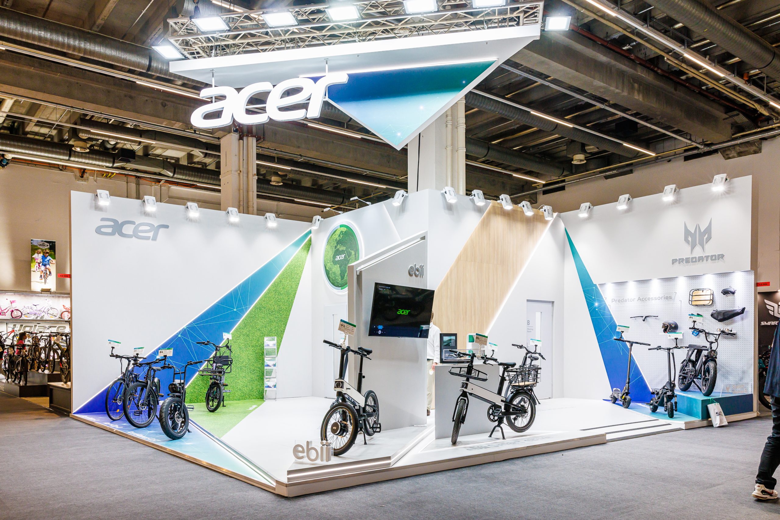 Empty booth photo (5)